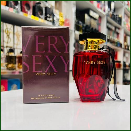 Victoria s Secret Very Sexy New Collection bordo Edp 100 ml Kadın ORJİNAL AMBALAJLI Parfüm Victoria s Secret Very Sexy New Collection bordo Edp 100 ml Kadın ORJİNAL AMBALAJLI Parfüm