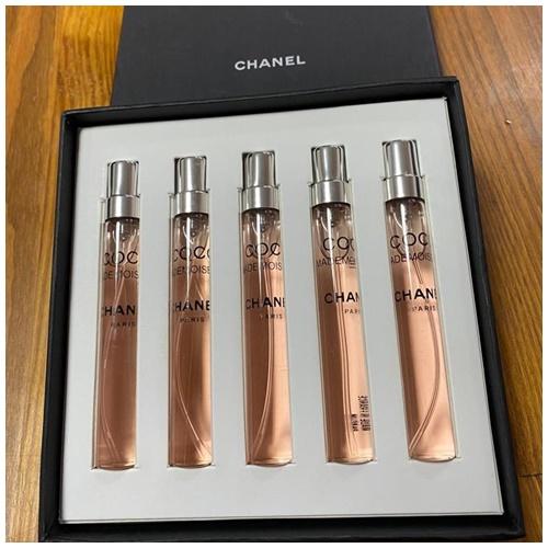 CHANEL COCO MADMASELLE İNTENSE ÇANTA SETİ ( 5 x 7,5 ML ) Edp Bayan Decant Canta boy Parfüm