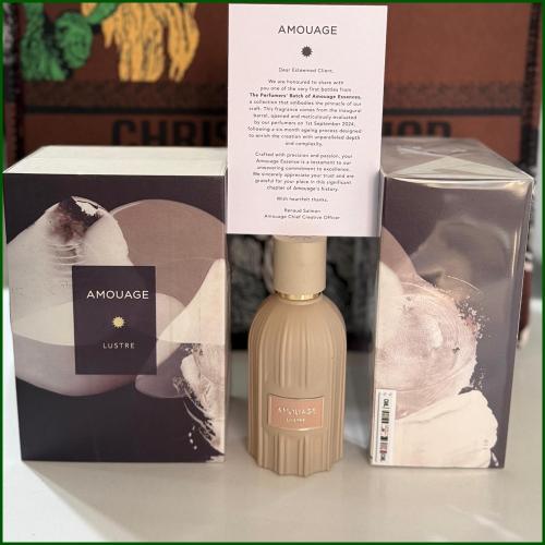 Amouage Lustre Essence De Parfum 100 ml Erkek EXCLUSİVE AMBALAJLI İTHAL Parfüm Amouage Lustre Essence De Parfum 100 ml Erkek EXCLUSİVE AMBALAJLI İTHAL Parfüm