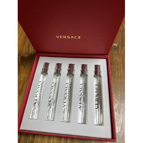 VERSACE BRİGHT CRİSTAL ÇANTA SETİ ( 5 x 7,5 ML ) Extrait Bayan Decant Canta boy Parfüm VERSACE BRİGHT CRİSTAL ÇANTA SETİ ( 5 x 7,5 ML ) Extrait Bayan Decant Canta boy Parfüm