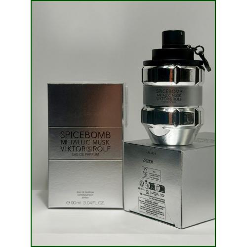 Viktor&rolf Spicebomb Metallic Musk Edp 90 ml ORJİNAL KUTULU Parfüm Viktor&rolf Spicebomb Metallic Musk Edp 90 ml ORJİNAL KUTULU Parfüm