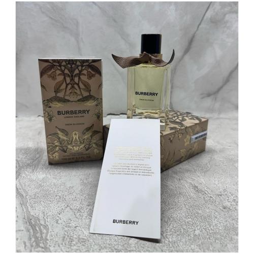 Burberry Signatures Collection EDP Snow Blossom 100 ml ORJİNAL AMBALAJLI Parfüm Burberry Signatures Collection EDP Snow Blossom 100 ml ORJİNAL AMBALAJLI Parfüm