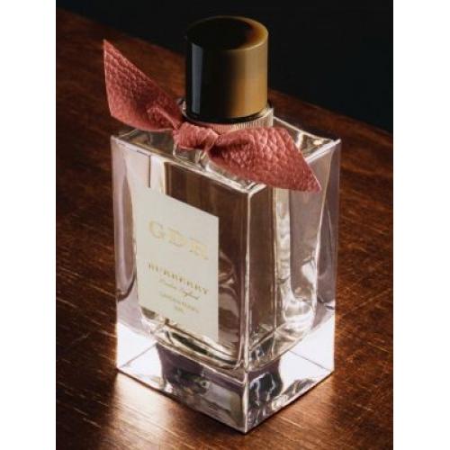 BURBERRY London england Garden Roses edp 150 ml Unısex Tester Parfüm BURBERRY London england Garden Roses edp 150 ml Unısex Tester Parfüm